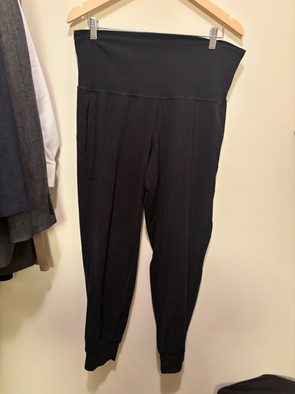 Athleta Black High-Waist Foldover Jogger Pants